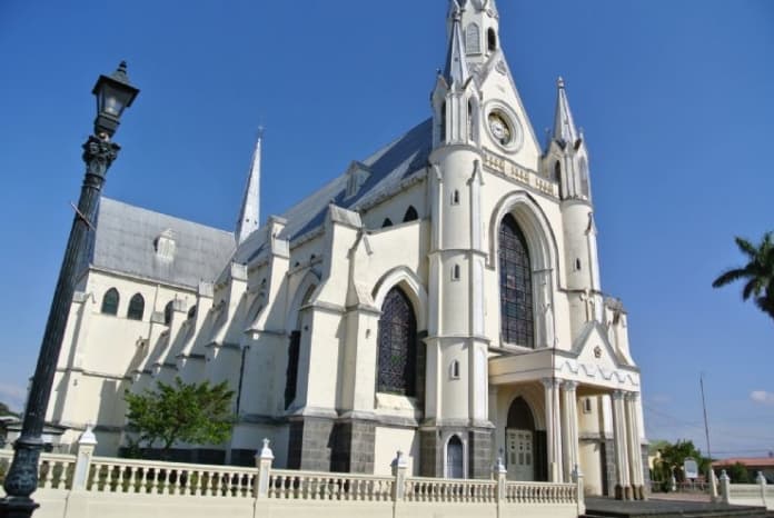 Heredia.https://archivo.cultura.go.cr/s3fs-public/2025-05/998312f6caf41281955795b49929a01e63a047b8.jpg